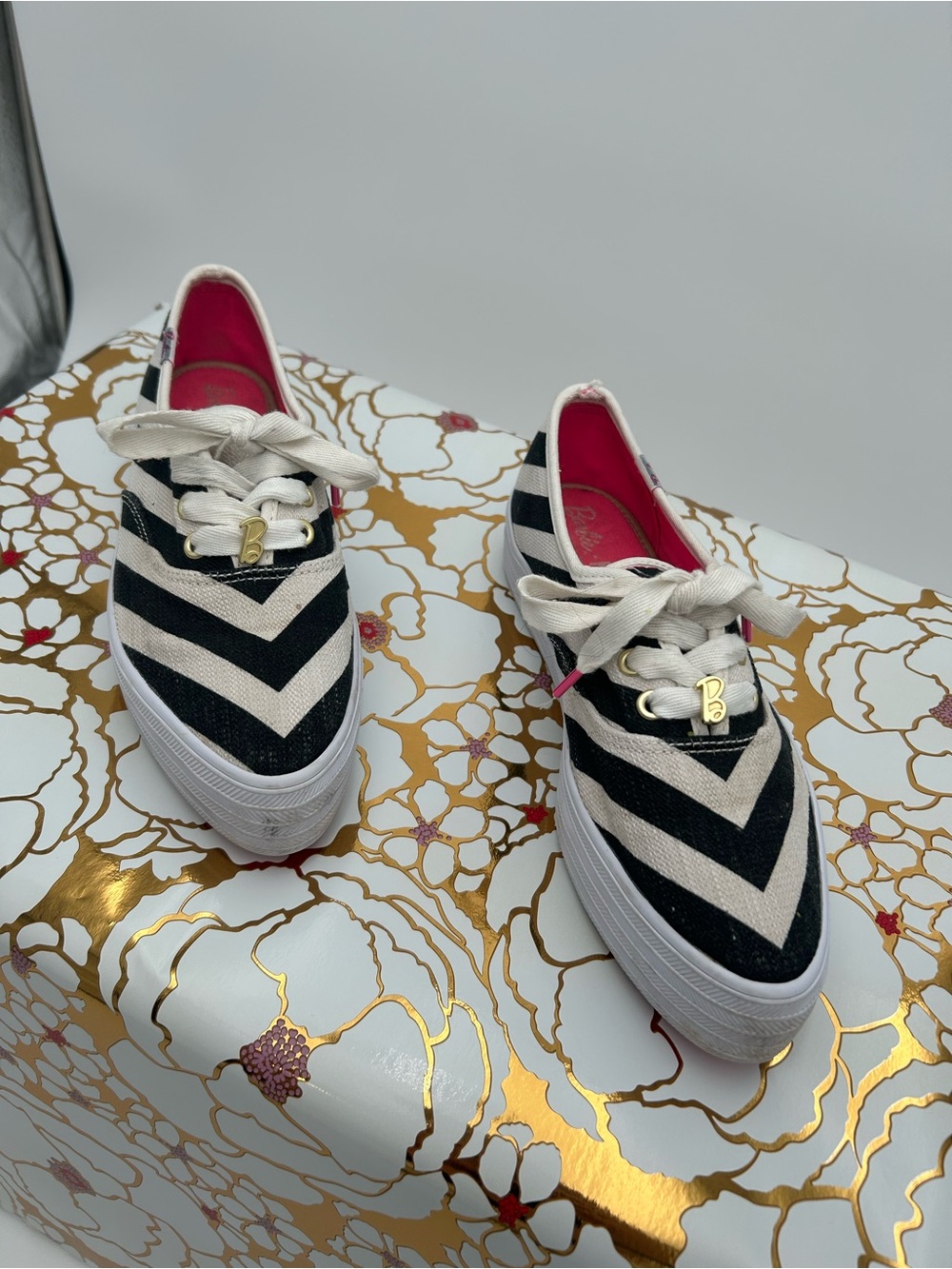 Classic Keds & Barbie low-top keds size 5.5